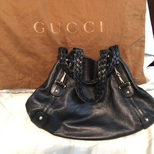 Gucci Black Pelham Guccissima Medium Leather Bag